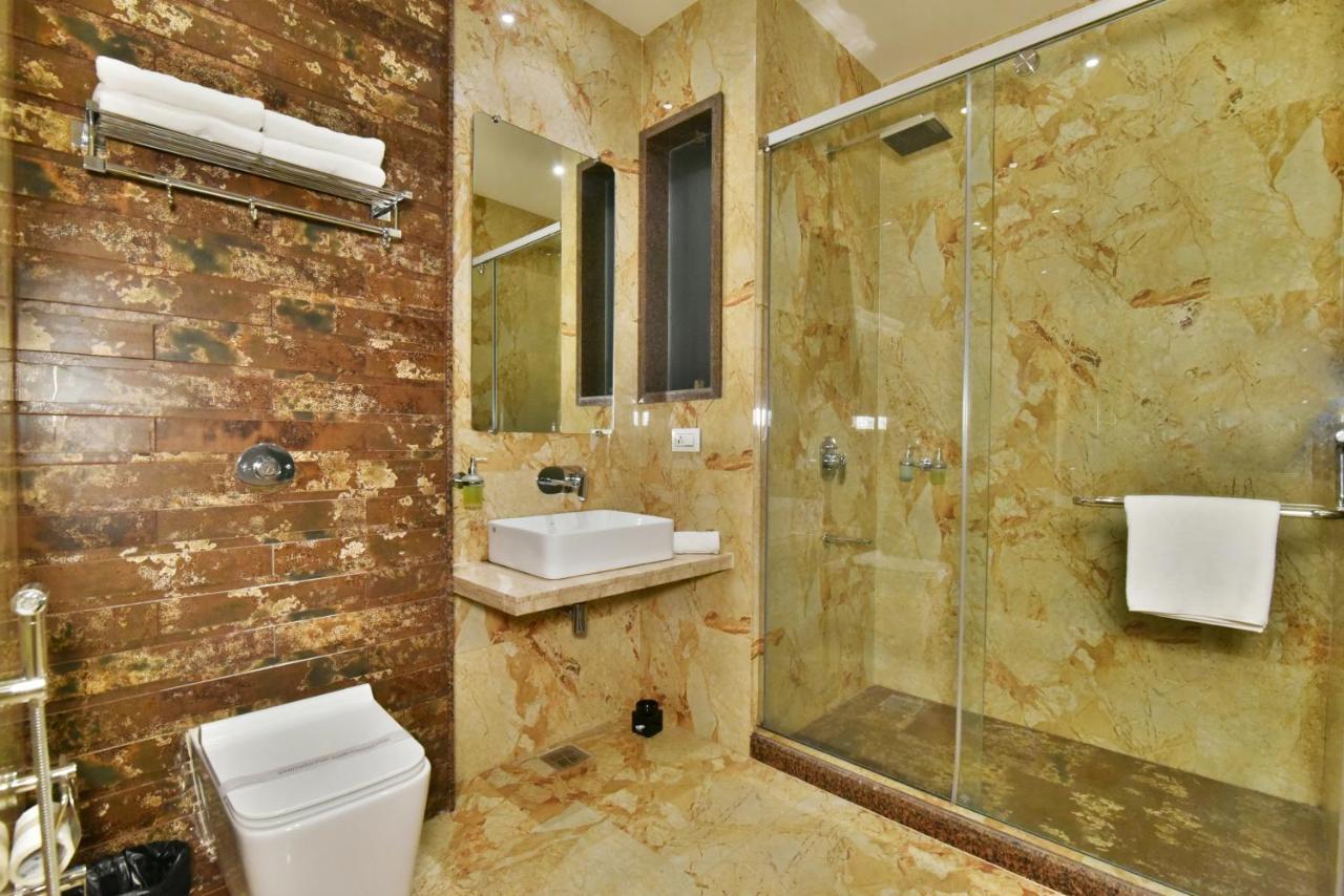 Hotel Infa Amritsar Esterno foto