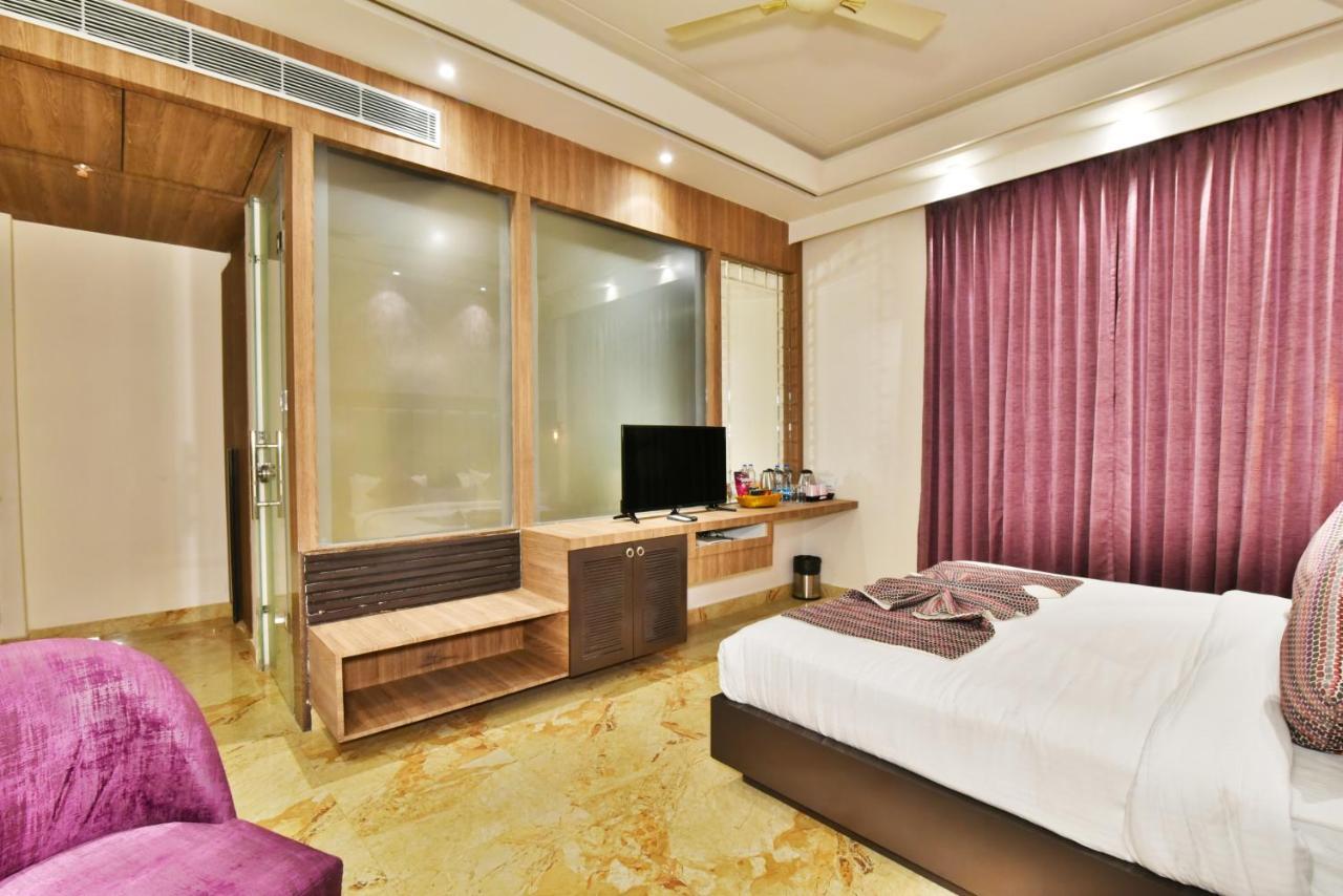 Hotel Infa Amritsar Esterno foto
