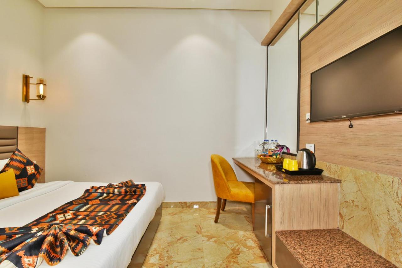 Hotel Infa Amritsar Esterno foto